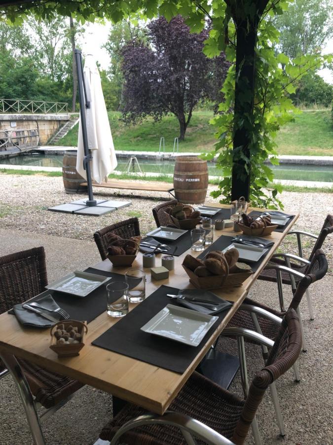 L'Ile Aux Bateaux Bed & Breakfast Buzet-sur-Baise Eksteriør bilde
